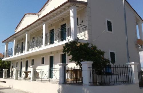 Kavos Apartment | UMBRELLA BEACH APARTMENTs