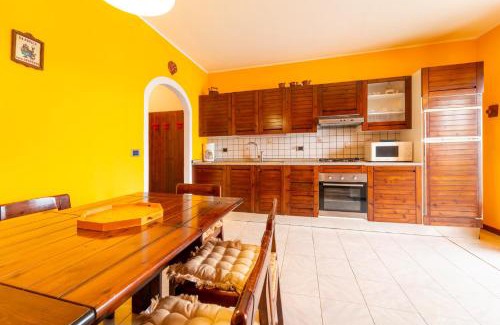 Cerceno Apartment | Un Balcone sul Lago by Wonderful Italy