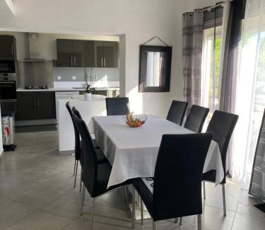 Cabannes House | Un jour en Provence