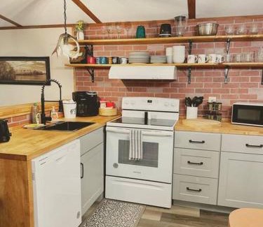 Spring Grove House | Uncle Bill's Lodge & Soccer Pool Showdown