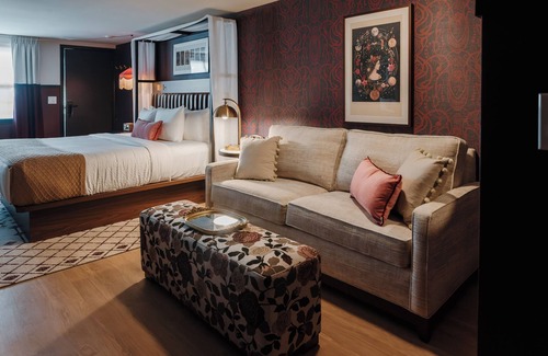 West Yarmouth Hotel | Uncommoner Hotel by Reverie Boutique Collection