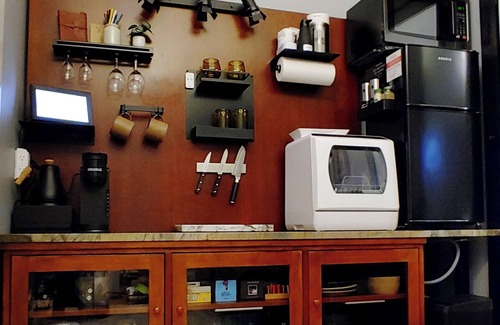 Amherst Apartment | Under the Hemlocks Escape: A Cozy Getaway Retreat