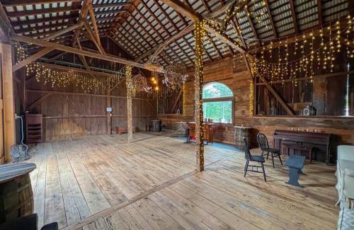 Kennett Square House | Underground Railroad 3 Bedroom Farmhouse