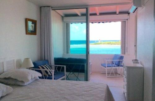 Perinet Apartment | Une fenêtre sur la mer