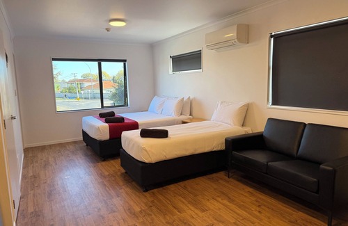 Hamilton Hotel | Uni Motel