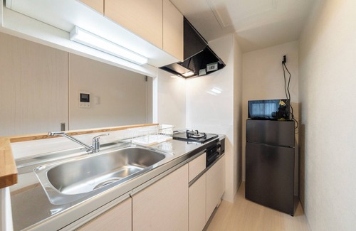 Higashi Apartment | UNION 201