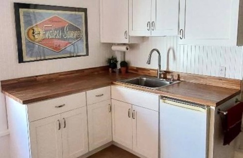 Braden River Cottage | Unique 2-BDRM in Sun Outdoors Sarasota Resort - Includes Golf Cart - Sleeps 6!n