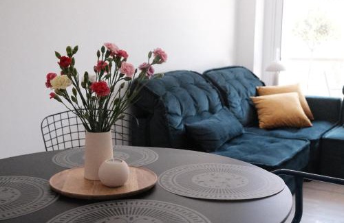 Koukaki Apartment | Unique 2BD Design Apt with airconditioning near Acropolis