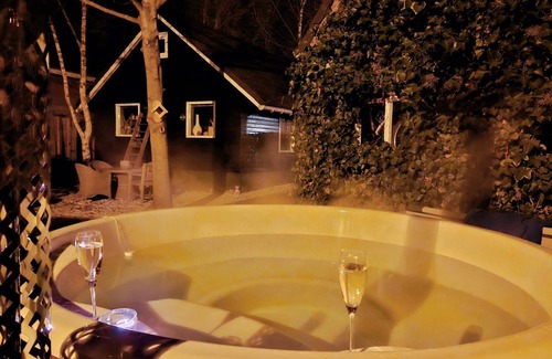 Sleen House | Unique Atelier house with hottub next to Pieterpad.