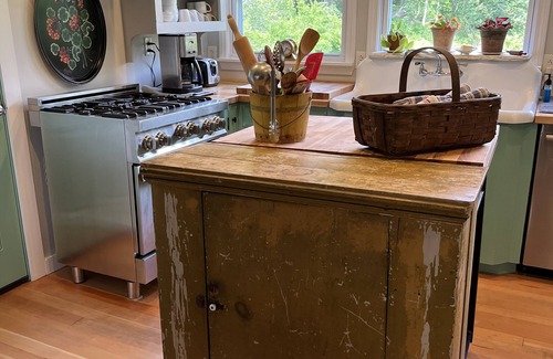 Colebrook House | Unique & extraordinary experience - renew your senses. Delightful waterfront!