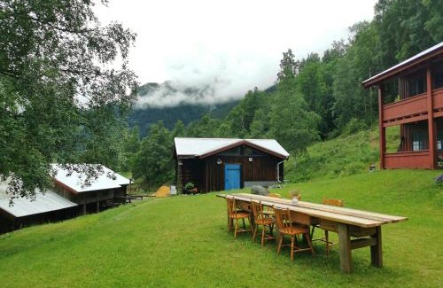 Tinn Ski Chalet | Unique farm stay in the steep mountains of Rjukan