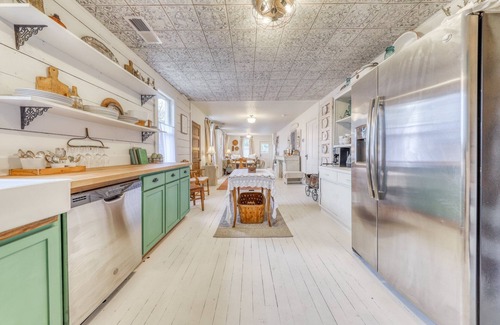 Mount Angel House | Unique, historic home in walk-able, Hallmark style town