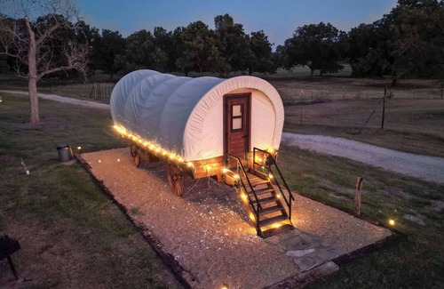 Satin House | Unique_Old West Wagon_Spacious_Views