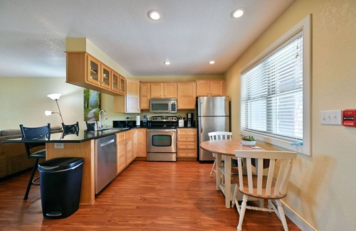 Birchwood Condo | Unit 109 2 Bdrm/2 Ba 2 Bedroom Condo