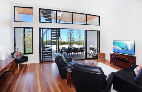 Mudjimba Apartment | Unit 2 The Drift