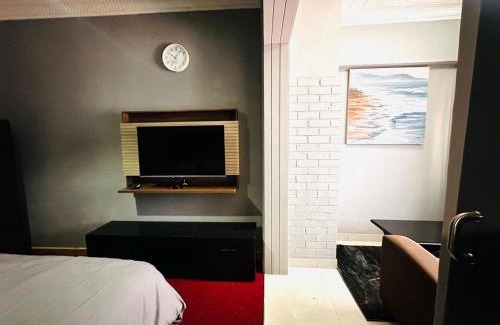 Bezuidenhout Valley Apartment | Unit 24, 163 on Bez