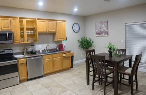 Kreole Apartment | Unit F