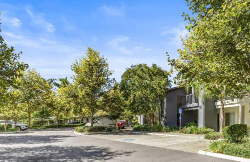 Davis Hotel | University Park Inn & Suites, an Ascend Collection Hotel