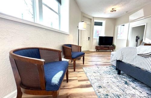 Marion Apartment | University Suite "a"