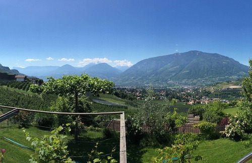 Schenna Apartment | Unterpenatz - is a real oasis of peace