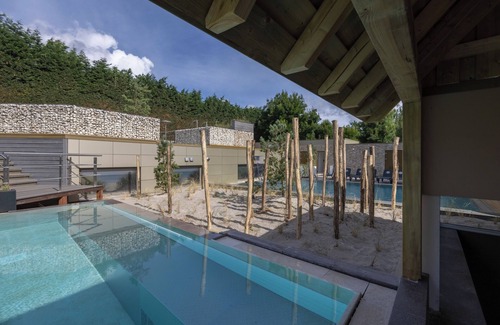 Mill House | Unwind in Style with Restaurant and Beautiful Green Views