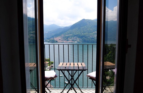 Moltrasio Apartment | Up & Up - MyHomeinComo