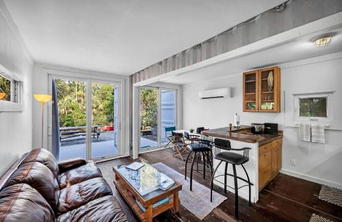 Jupiter Farms House | Upcycled Shipping Containers Transformed into a Glamping Home for a Unique Florida Vacation