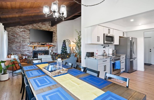 Fort Bragg Villa | Updated 5BR ocean view villa in Mendocino - Fort Bragg with firepit & hot tub