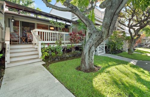 Keauhou House | Upgraded Chic Condo with Lush Gardens