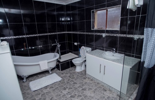 Bulawayo Cabin | uPhondo Lodge