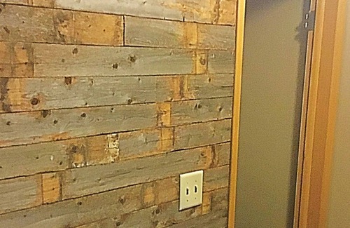 Upper Arlington House | Upper Arlington 3 bedroom. Fantastic super clean home, and pool waiver needed