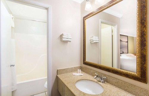 Upper Lake Hotel | Upper Lake Inn and Suites