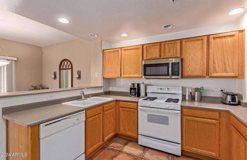 Village Fairways Condo | Upscale 2-BR Condo North Scottsdale - Quiet, Pool, Wifi, Golf, Shopping