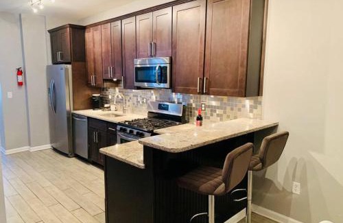 Downtown Baltimore Apartment | Upscale 2BD/1.5BA townhome mins to JHH & downtown