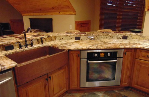 Lake Oconee Apartment | Upscale Apt Available for short/long stays. Kitchen, bath, laundry w/Generator