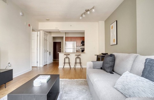 West End Apartment | Upscale Foggy Bottom 1BR w/Den, Pool & Gym, near GWU, by Blueground