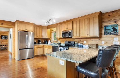 Fleetwood Cabin | Upscale Mountain Cabin with Great Views