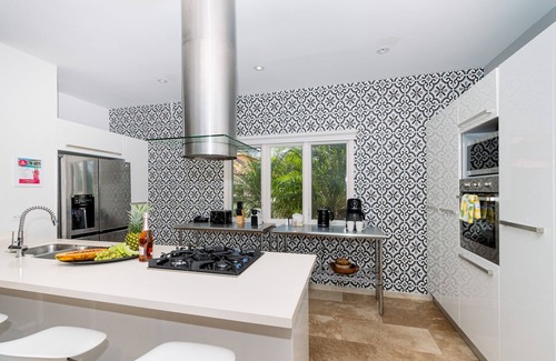 Opal Villa | Upscale Ocean View Villa With Pool + Outdoor Kitchen