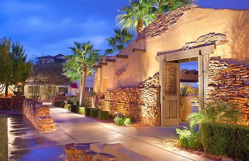 Cibola Vista Resort | UpScale Resort with Outdoor Heated Pool with a waterslide and a poolside bar, tennis court and gym