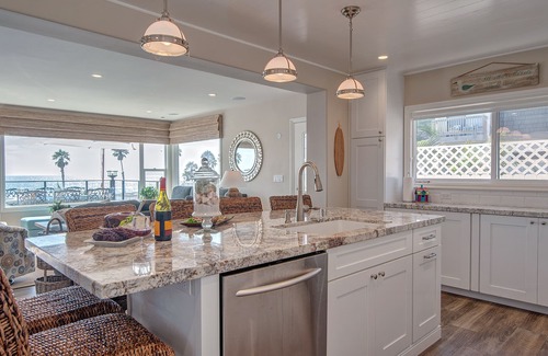 Townsite House | Upscale Steps-to-the-Beach Home. Awesome Front Ocean Views. Stunning Home!