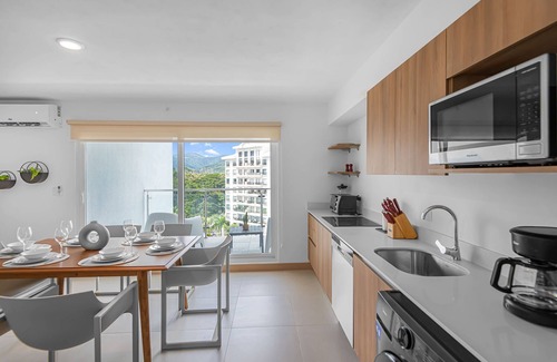 Barrio Santa Lucia Apartment | Upstay - Brand New Condo w Pool - 5 Mins to Beach
