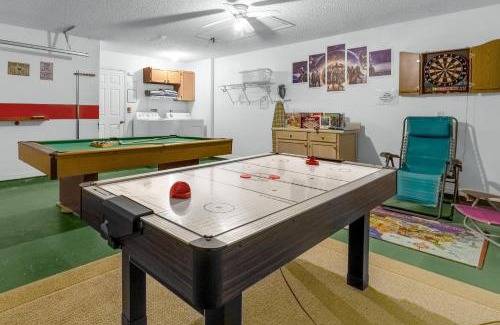 Clear Creek House | Upstay - Games & Private Pool Family Home