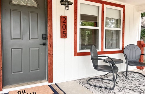 Turner Park House | Uptown Cottage in the heart of Tulsa. A fully renovated modern chic home.