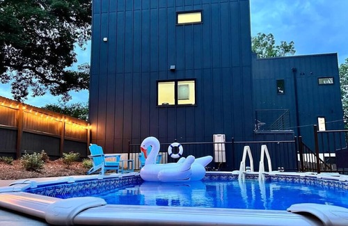 Charlotte House | Uptown Luxury Retreat w/Private Pool & rooftop