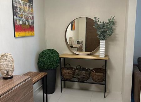 Bonifacio Global City Hotel | UPTOWN RITZ