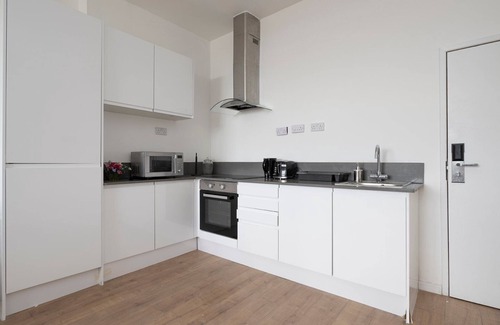 Smethwick Apartment | Urban Chic Stay in West Midlands