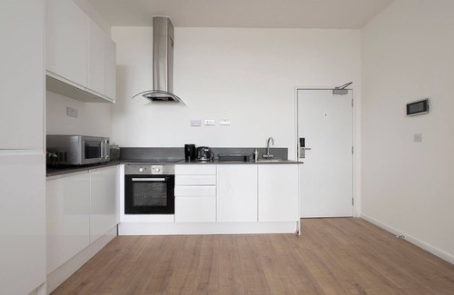 Smethwick Apartment | Urban Chic Stay in West Midlands