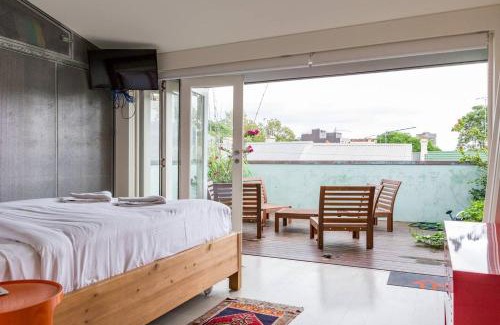 Surry Hills House | Urban Farmhouse Flair - Surry Hills Terrace Serenity