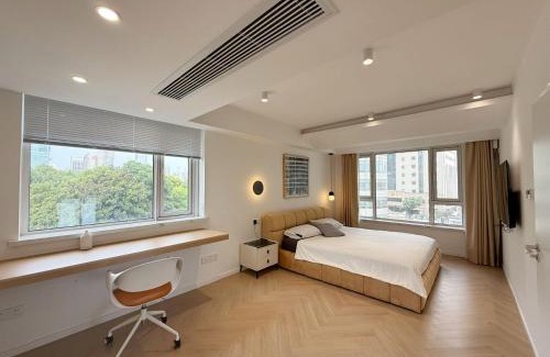 Downtown Shanghai Apartment | Urban Hub French premium Apart-ment Convenient Luxury 3 Bedroom Shanghai