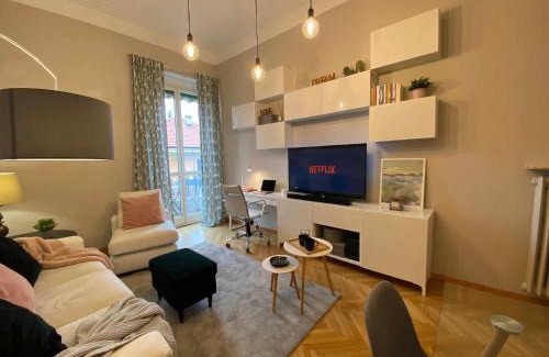 Cit Turin Apartment | Urban Jungle apt Self Checkin Metro Train